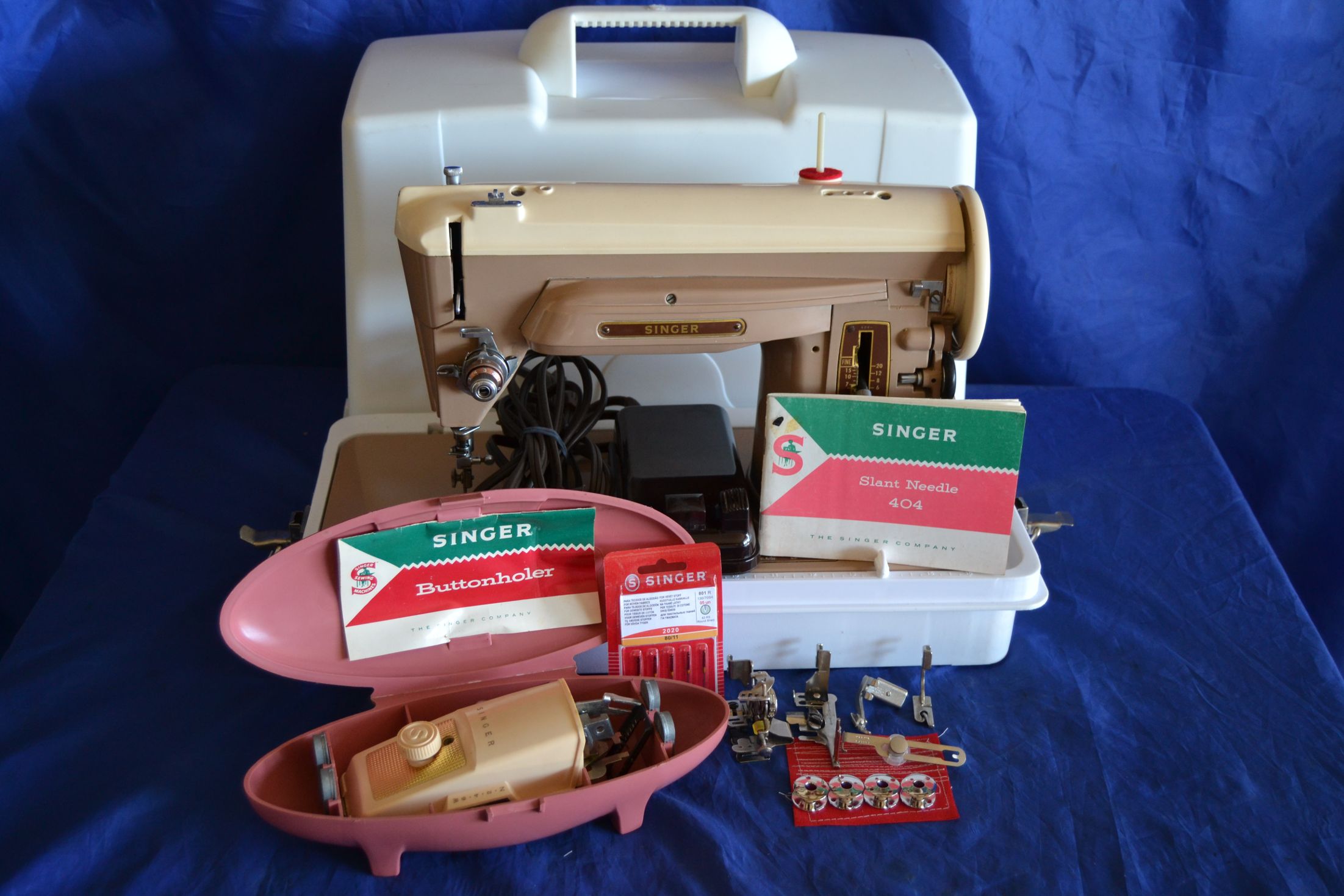 SINGER 404 SLANT NEEDLE SEWING MACHINE SERVICED READY TO SEW FOR SALE